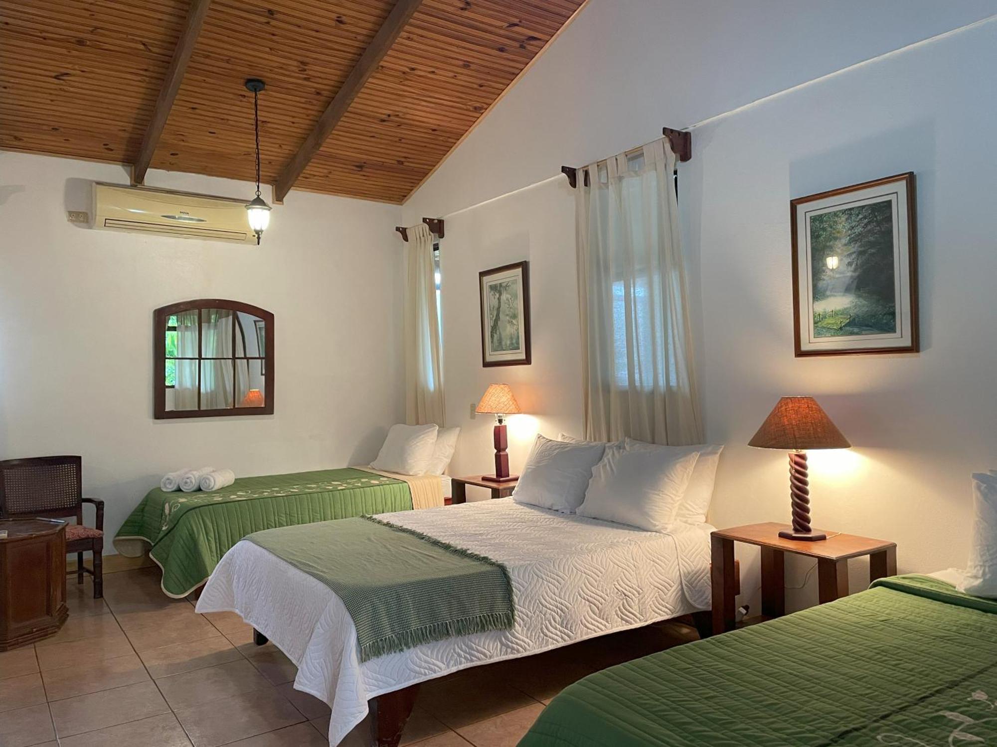 Kakao Lodge & Garden Rio Celeste Bijagua Bagian luar foto