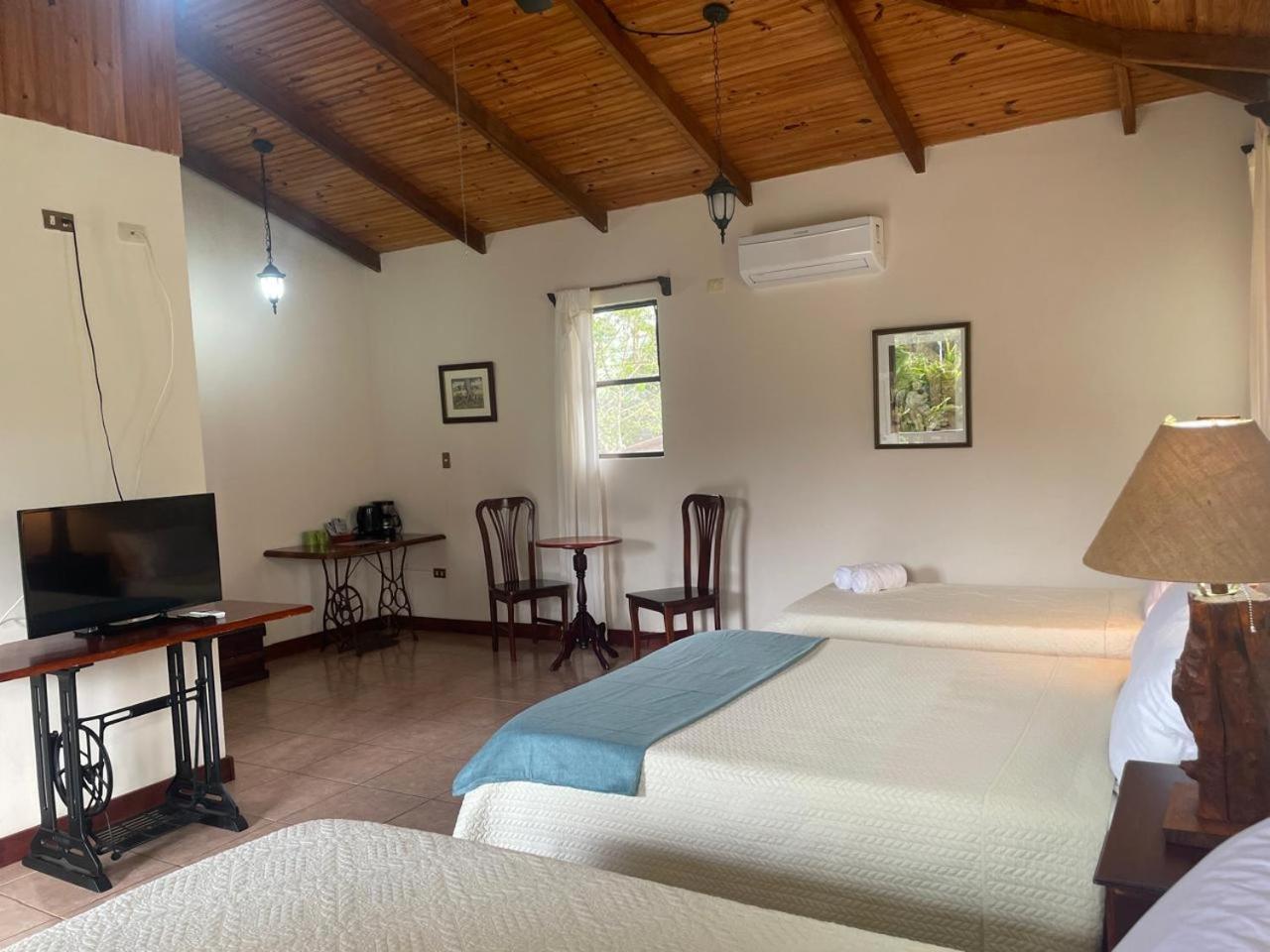 Kakao Lodge & Garden Rio Celeste Bijagua Bagian luar foto