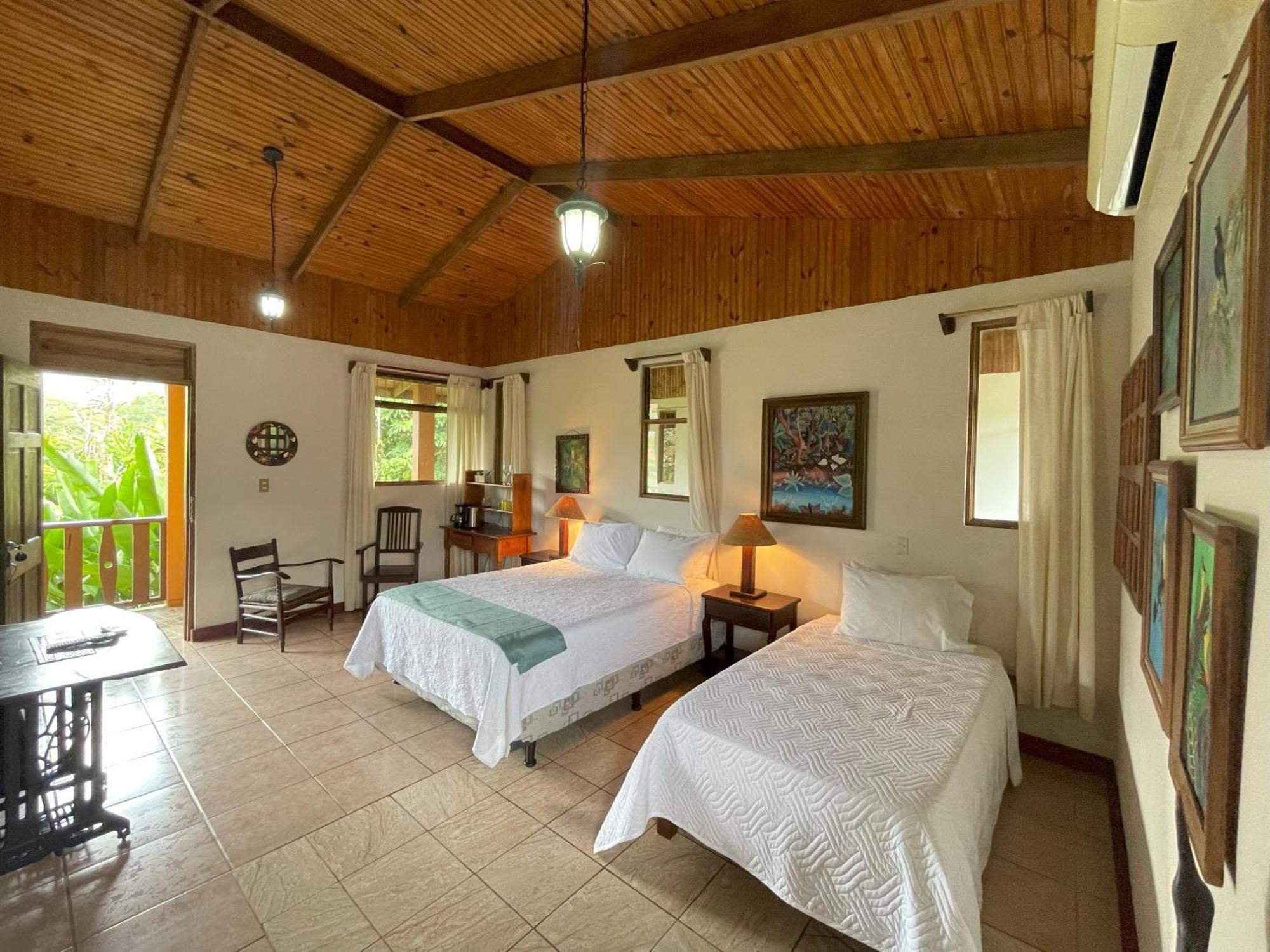 Kakao Lodge & Garden Rio Celeste Bijagua Ruang foto